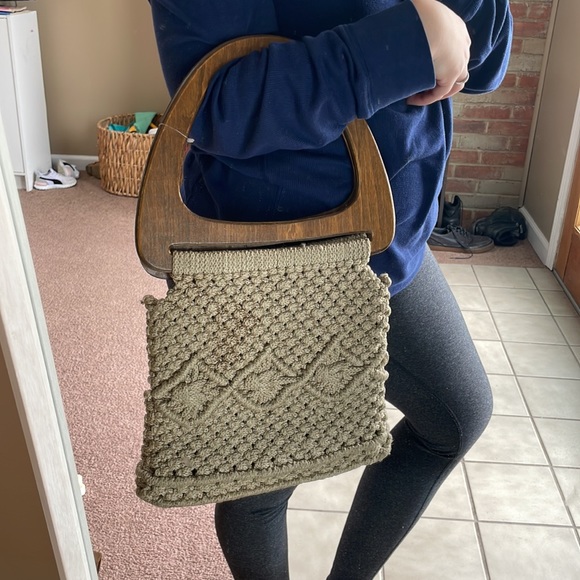 Woven Boho Wooden Handle Handbag - Picture 9 of 9